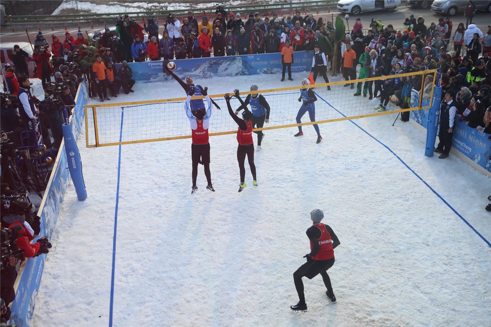 snow volleyball